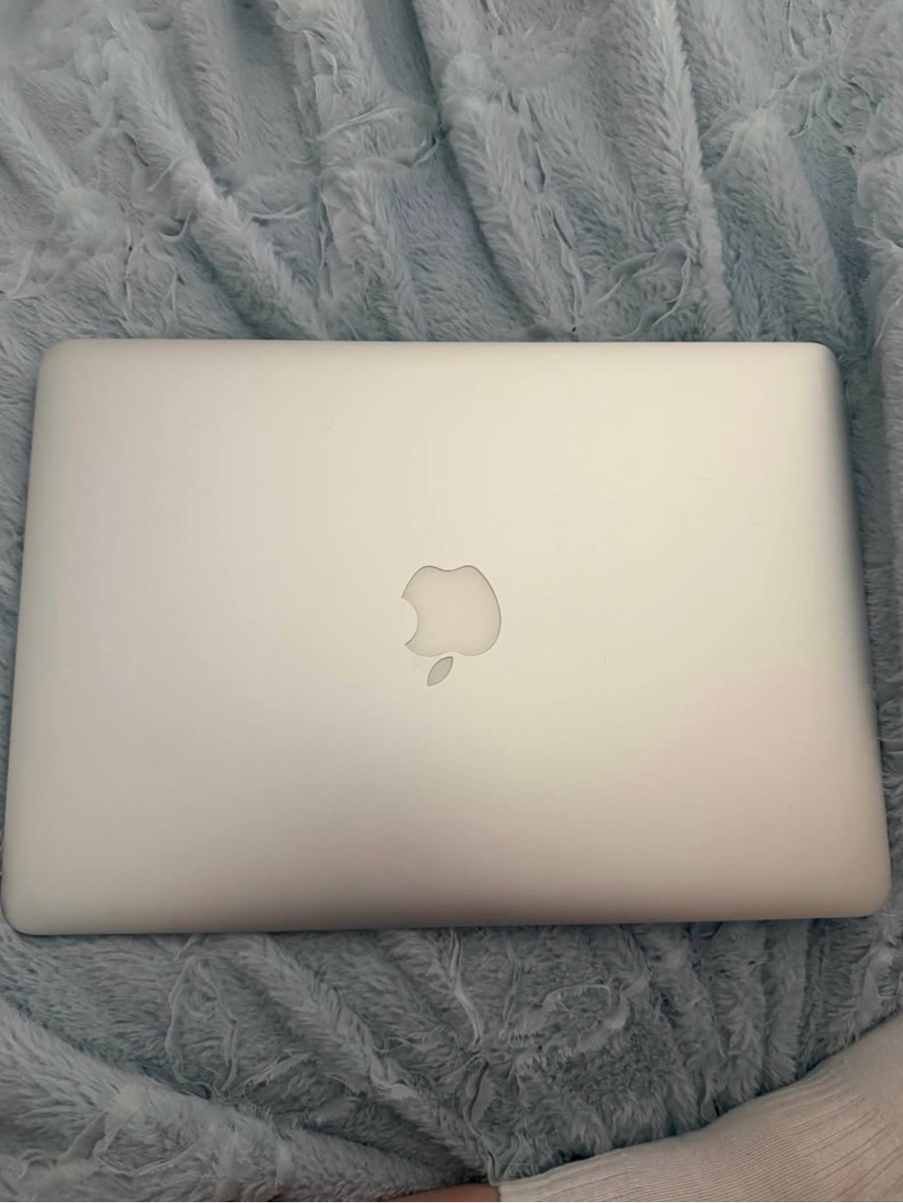 Apple MacBook - Silver Laptop